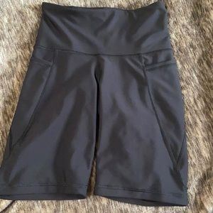 Old Navy Power soft biker shorts (XS)